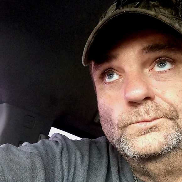 Meet your Posher, Andy - Picture 1 of 2